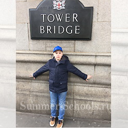 Дима на знаменитом Тауэрском Мосту в Лондоне | Tower Bridge, Английский для детей в Англии